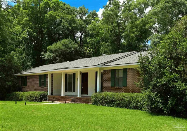 Photo 1 of Sale Pending at 826 Windsorwood Dr, Thomasville, AL 36784 | MLS# 683086 | Listing updated on 2026-09-14