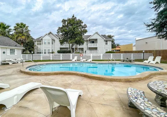 22nd image of 601 E Burgess #D6, Pensacola, FL 32504 | MLS# 673410