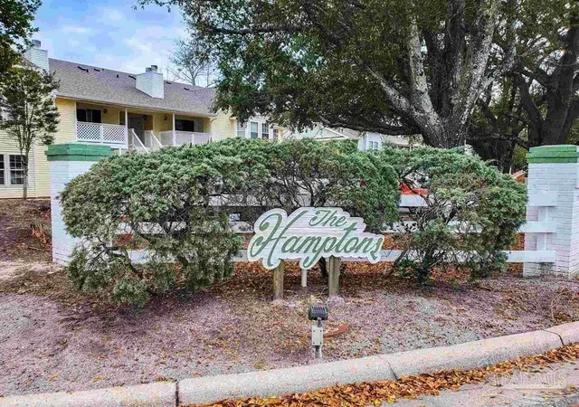 3rd image of 601 E Burgess, Pensacola, FL 32504