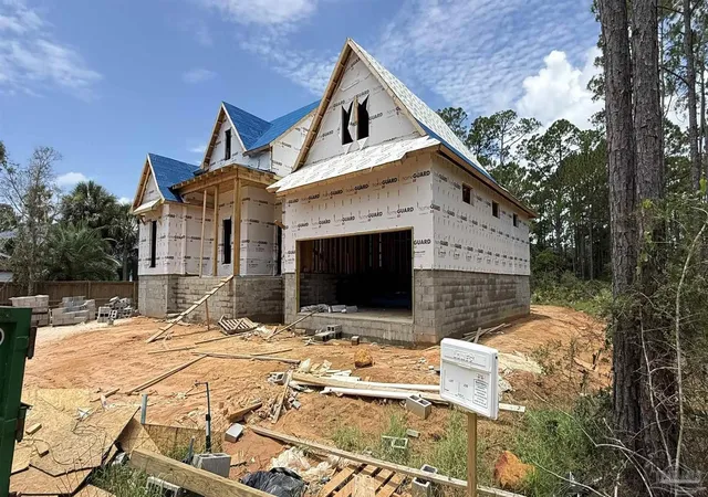 Photo 4 of Single family home for sale at 5581 Seascape Dr, Pensacola, FL 32507 | MLS# 685239 | Listing updated on 2026-07-01