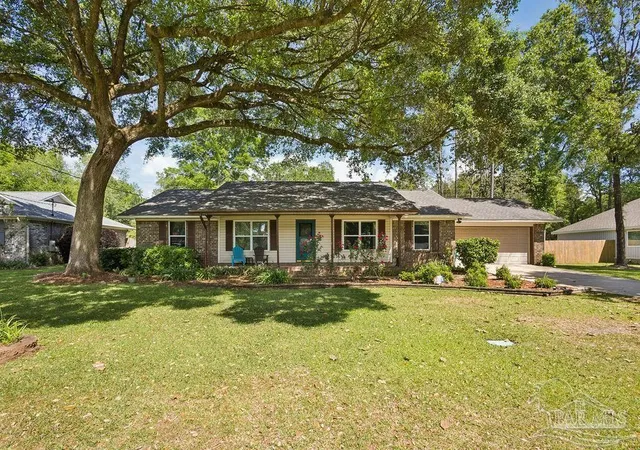 Photo 2 of Single family home for sale at 5132 Rowe Trl, Milton, FL 32571 | MLS# 685527 | Listing updated on 2026-07-11
