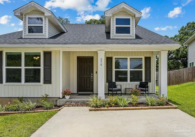 Photo 3 of Single family home for sale at 376 Hilburn Ln, Pensacola, FL 32504 | MLS# 684765 | Listing updated on 2026-10-06