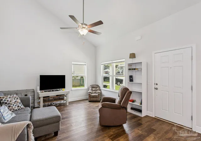Photo 4 of Single family home for sale at 376 Hilburn Ln, Pensacola, FL 32504 | MLS# 684765 | Listing updated on 2026-10-06