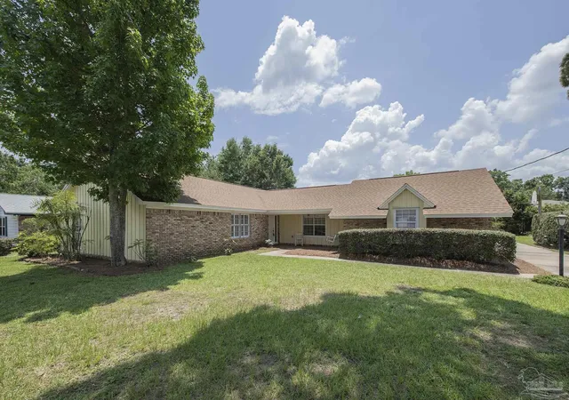 Photo 2 of Single family home for sale at 3445 Blueridge Dr, Pensacola, FL 32504 | MLS# 685251 | Listing updated on 2026-09-30
