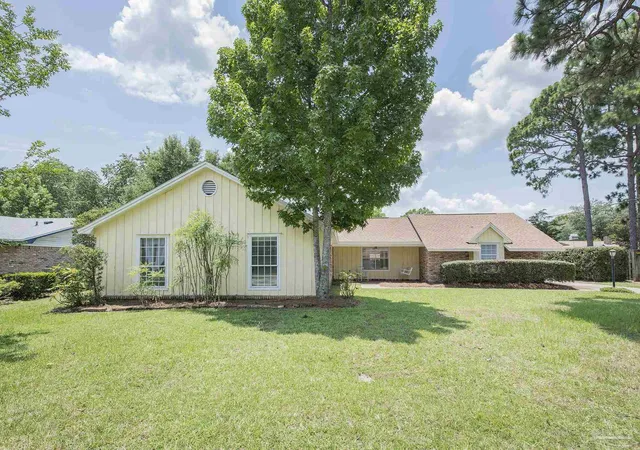 Photo 3 of Single family home for sale at 3445 Blueridge Dr, Pensacola, FL 32504 | MLS# 685251 | Listing updated on 2026-09-30