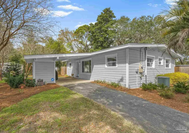 1st image of 306 Shoreline Dr, Gulf Breeze, FL 32561 | MLS# 679731