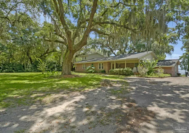 Homes for sale in Milton, FL | 7079 Oak St, Milton, FL 32583 | MLS# 685240
