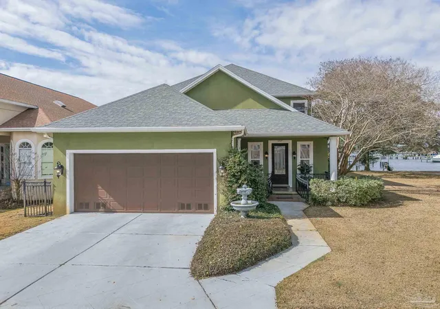 3rd image of 697 Palomar Dr, Pensacola, FL 32507 | MLS# 679329