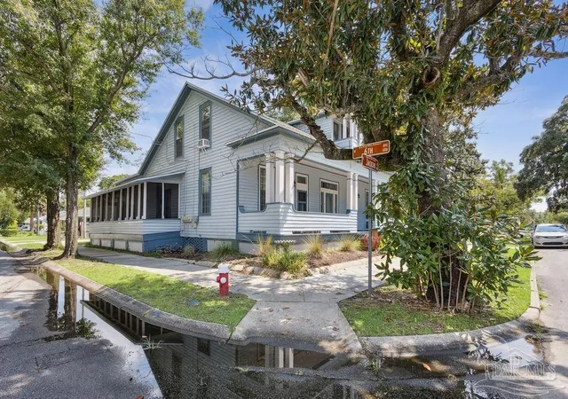Listing Photo 3 - Condo for sale in building located at 600 E Jackson St, Pensacola, FL 32501