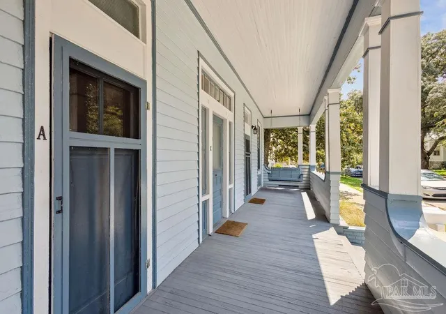 Listing Photo 4 - Condo for sale in building located at 600 E Jackson St, Pensacola, FL 32501