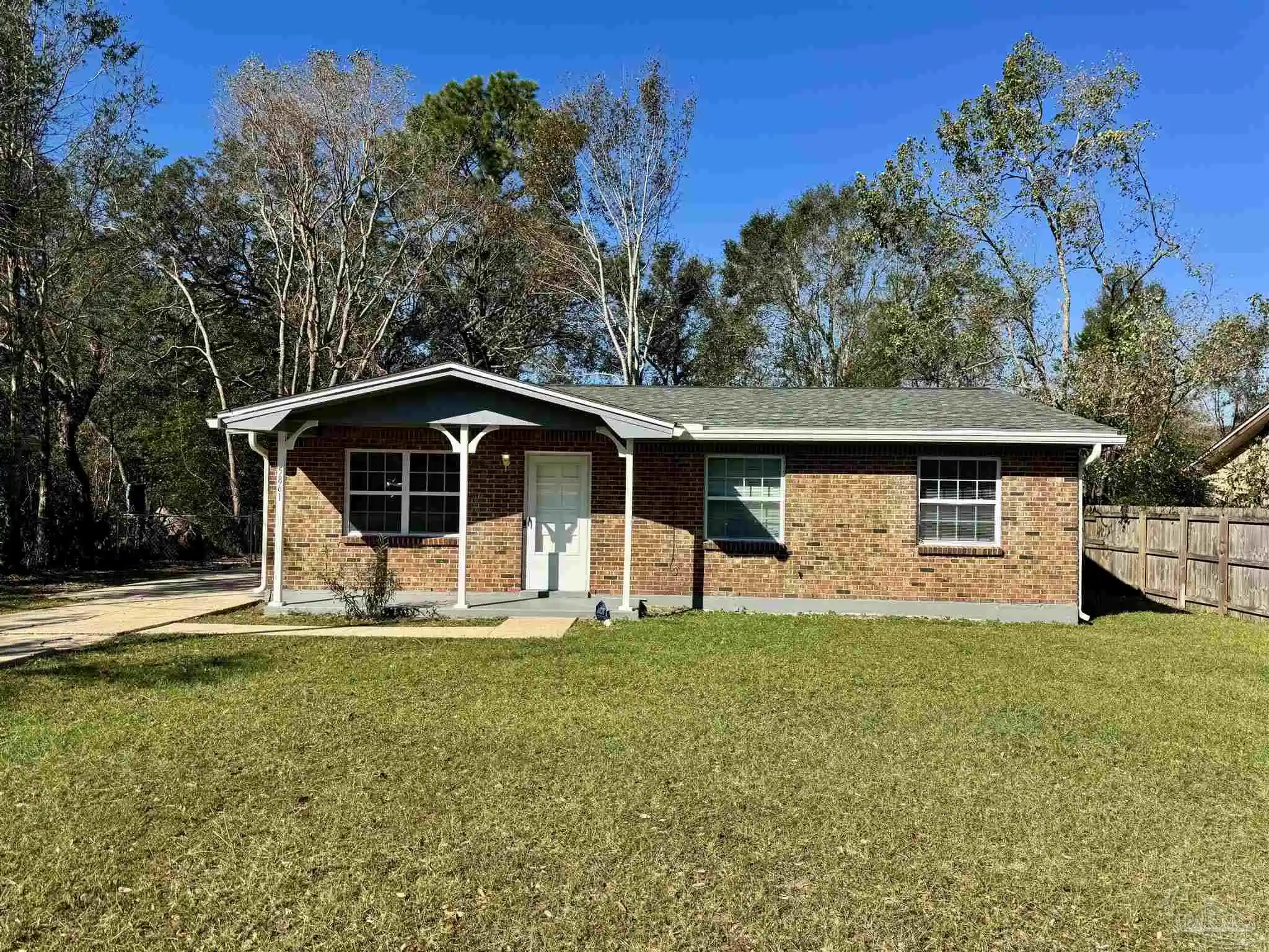 Photo 1 of Single family home for sale at 5861 Avondale Rd, Pensacola, FL 32526 | MLS# 690242 | Listing updated on 2026-10-21