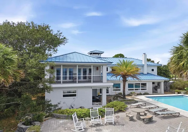 Photo 3 of Single family home for sale at 212 Sabine Dr, Gulf Breeze, FL 32561 | MLS# 683920 | Listing updated on 2026-07-04