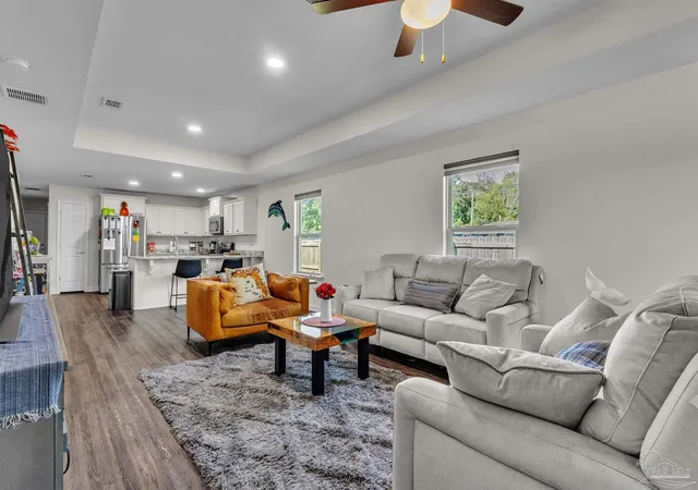 Photo 2 of Single family home for sale at 901 E Fisher St, Pensacola, FL 32503 | MLS# 688164 | Listing updated on 2026-09-10