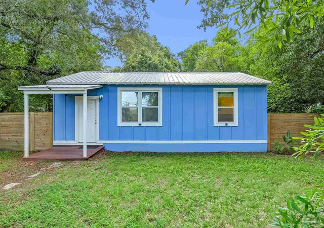 Photo 2 of Sale Pending at 507 Pelham Rd, Pensacola, FL 32507 | MLS# 685865 | Listing updated on 2026-08-17