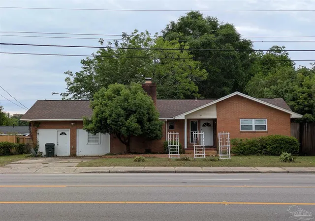Photo 1 of Single family home for sale at 245 Airport Blvd, Pensacola, FL 32503 | MLS# 681914 | Listing updated on 2026-06-30
