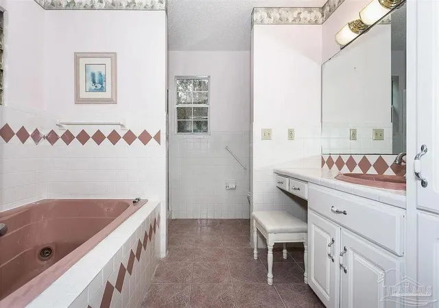 5th image of 2969 Laurel Dr, Gulf Breeze, FL 32563 | MLS# 680839