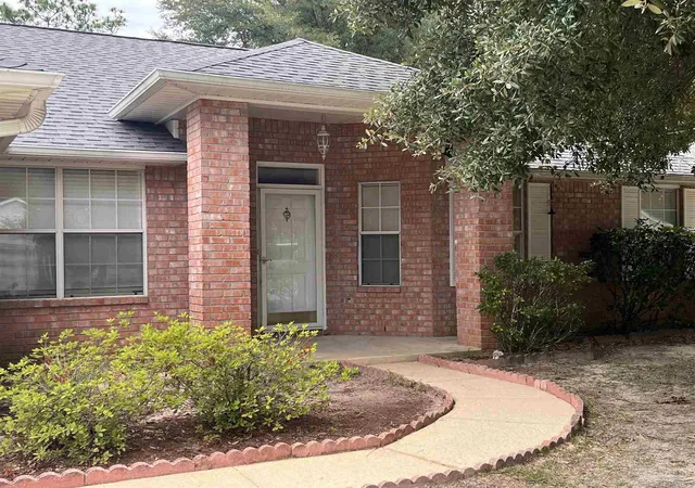 Photo 2 of Single family home for sale at 6723 Cedar Ridge Cir, Milton, FL 32570 | MLS# 684413 | Listing updated on 2026-09-29