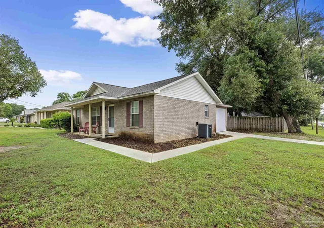 2nd image of 4997 Mayo Cir, Milton, FL 32571 | MLS# 682635