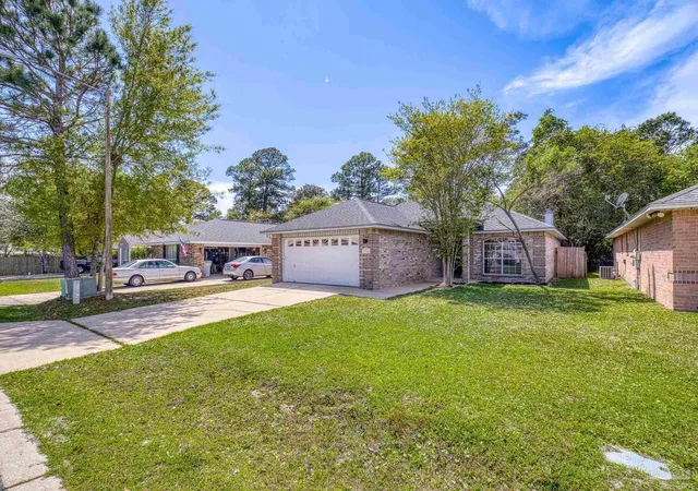 Photo 3 of Single family home for sale at 1756 Ivalea Cir, Navarre, FL 32566 | MLS# 680315 | Listing updated on 2026-08-21