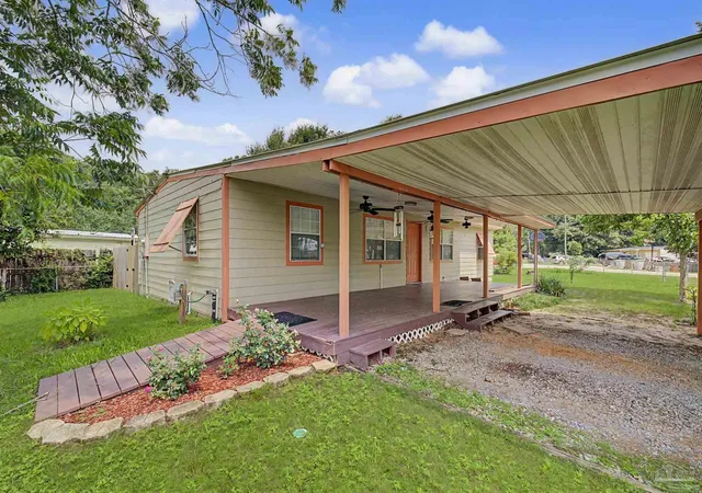 Homes for sale in Milton, FL | 6520 Skyline Dr, Milton, FL 32570 | MLS# 683207
