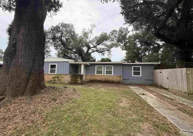 2nd image of 823 S Madison Dr, Pensacola, FL 32505 | MLS# 670102
