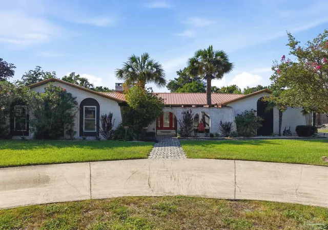 Homes for sale in Gulf Breeze, FL | 114 Fairpoint Dr, Gulf Breeze, FL 32561 | MLS# 685665