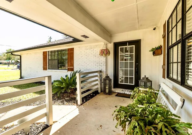 Photo 3 of Sale Pending at 4470 Jumento Dr, Pensacola, FL 32514 | MLS# 679275 | Listing updated on 2026-08-26