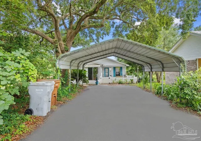 Photo 3 of Single family home for sale at 5411 Pond View Dr, Milton, FL 32570 | MLS# 683477 | Listing updated on 2026-09-28