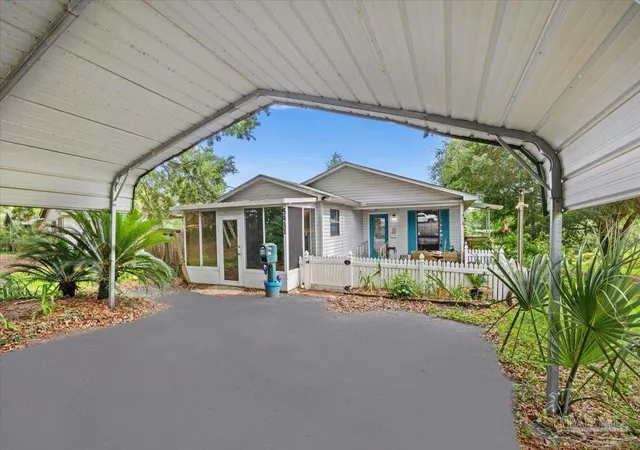 Photo 4 of Single family home for sale at 5411 Pond View Dr, Milton, FL 32570 | MLS# 683477 | Listing updated on 2026-09-28