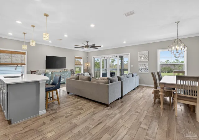 3rd image of 6622 Carlinga Dr, Pensacola, FL 32507 | MLS# 679064