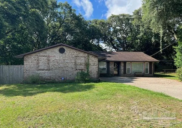 Homes for sale in Pensacola, FL | 5640 Mifflin Ave, Pensacola, FL 32526 | MLS# 685448