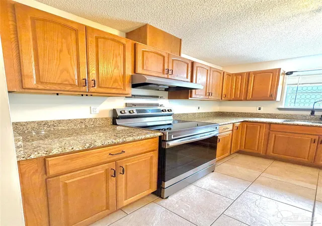 Photo 4 of Single family home for sale at 351 El Matador Trl, Pensacola, FL 32506 | MLS# 685502 | Listing updated on 2026-09-16