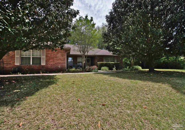 Photo 2 of Single family home for sale at 6495 Flagler Dr, Gulf Breeze, FL 32563 | MLS# 681613 | Listing updated on 2026-08-03