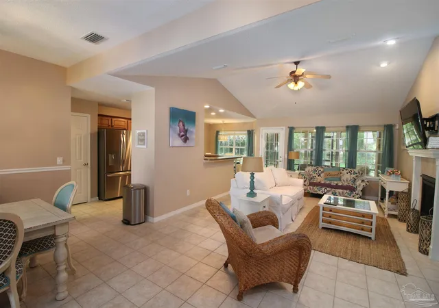 Photo 3 of Single family home for sale at 6495 Flagler Dr, Gulf Breeze, FL 32563 | MLS# 681613 | Listing updated on 2026-08-03