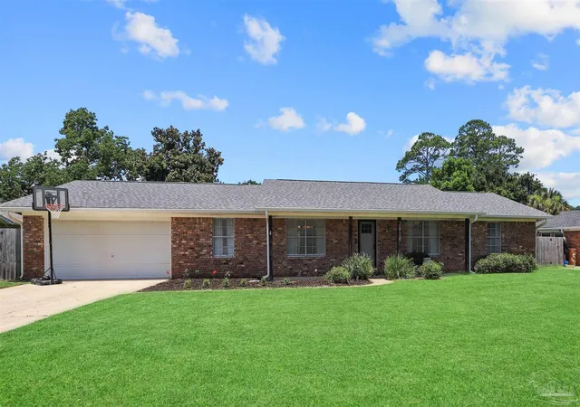 Photo 1 of Single family home for sale at 2810 Venetian Garden, Gulf Breeze, FL 32563 | MLS# 684725 | Listing updated on 2026-09-02
