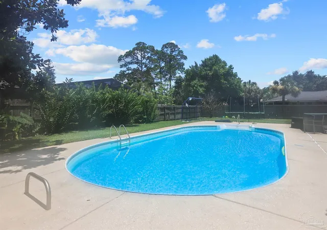 Photo 2 of Single family home for sale at 2810 Venetian Garden, Gulf Breeze, FL 32563 | MLS# 684725 | Listing updated on 2026-09-02