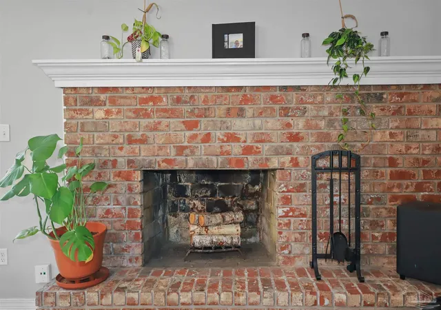 Photo 3 of Single family home for sale at 2810 Venetian Garden, Gulf Breeze, FL 32563 | MLS# 684725 | Listing updated on 2026-09-02