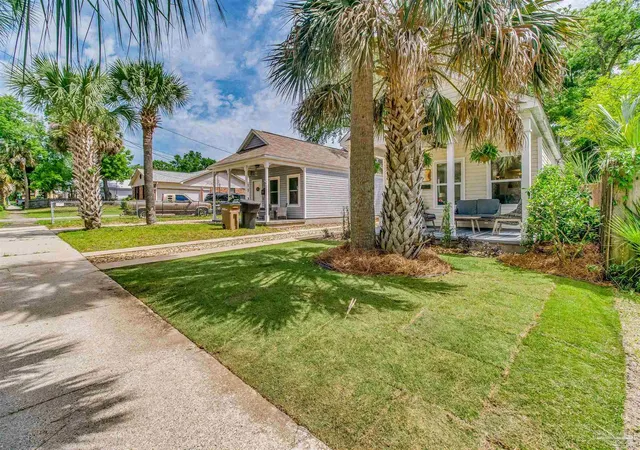 Photo 2 of Single family home for sale at 202 N Reus St, Pensacola, FL 32502 | MLS# 684576 | Listing updated on 2026-09-22
