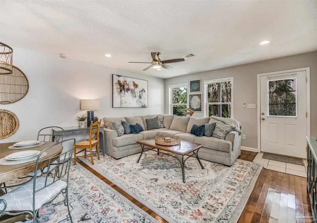 Photo 3 of Single family home for sale at 202 N Reus St, Pensacola, FL 32502 | MLS# 684576 | Listing updated on 2026-09-22
