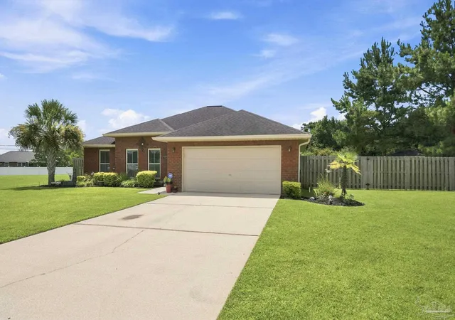 Photo 2 of Single family home for sale at 5764 Shady Glen Ct, Milton, FL 32571 | MLS# 685798 | Listing updated on 2026-10-06
