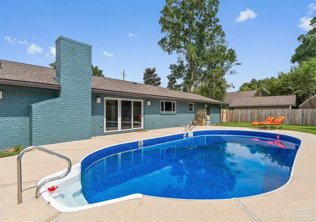 Photo 2 of Single family home for sale at 2295 N 20th Avenue, Pensacola, FL 32503 | MLS# 685544 | Listing updated on 2026-10-06