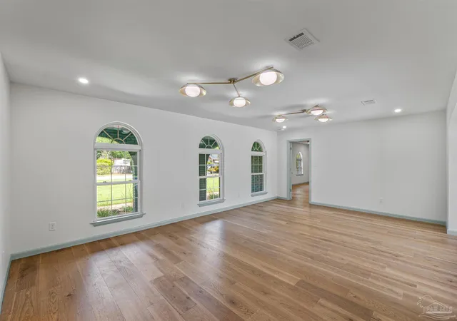 Photo 4 of Single family home for sale at 2295 N 20th Avenue, Pensacola, FL 32503 | MLS# 685544 | Listing updated on 2026-10-06