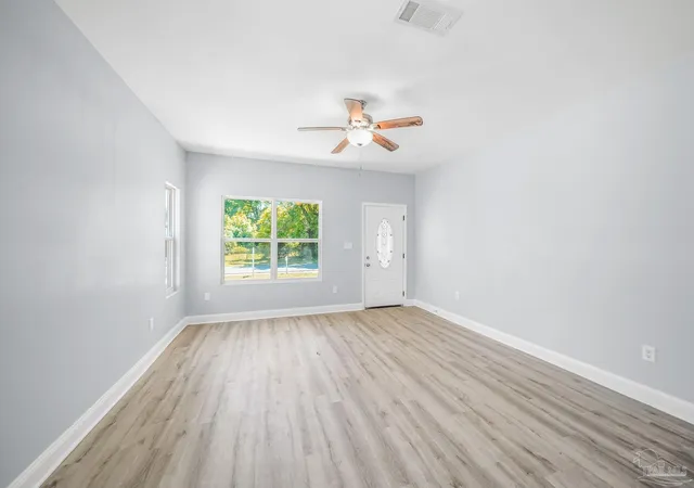 5th image of 2318 W Lakeview Ave, Pensacola, FL 32505 | MLS# 639648