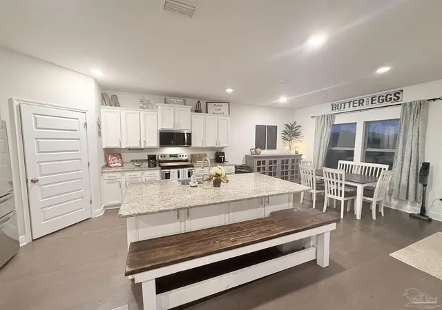 Photo 3 of Single family home for sale at 2805 Gemstone Cir, Milton, FL 32571 | MLS# 688302 | Listing updated on 2026-09-03