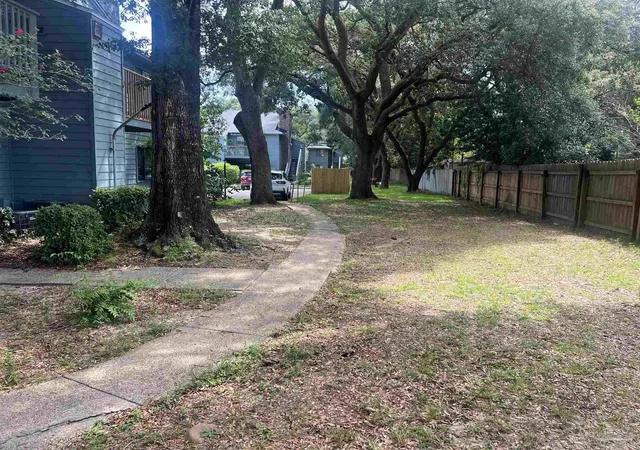 Homes for sale in Pensacola, FL | 7225 W Fairfield Dr, Pensacola, FL 32506 | Houzeo