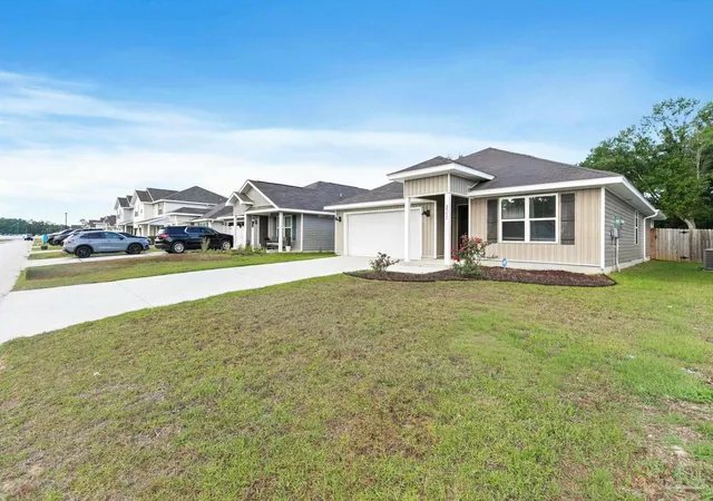 Photo 4 of Single family home for sale at 2351 Kirkwood Dr, Cantonment, FL 32533 | MLS# 681308 | Listing updated on 2026-08-19