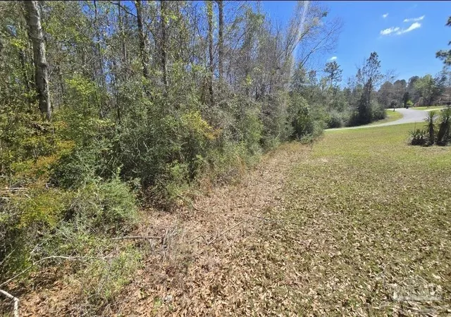 Homes for sale in Cantonment, FL | 400 Welcome Cir, Cantonment, FL 32533 | MLS# 679369