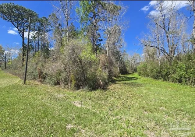 Homes for sale in Cantonment, FL | 400 Welcome Cir, Cantonment, FL 32533 | MLS# 679369