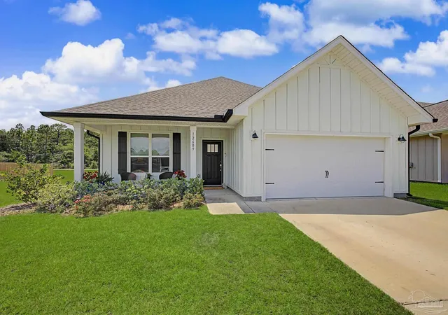 Homes for sale in Pensacola, FL | 12609 Windsor Dr, Pensacola, FL 32506 | MLS# 685319
