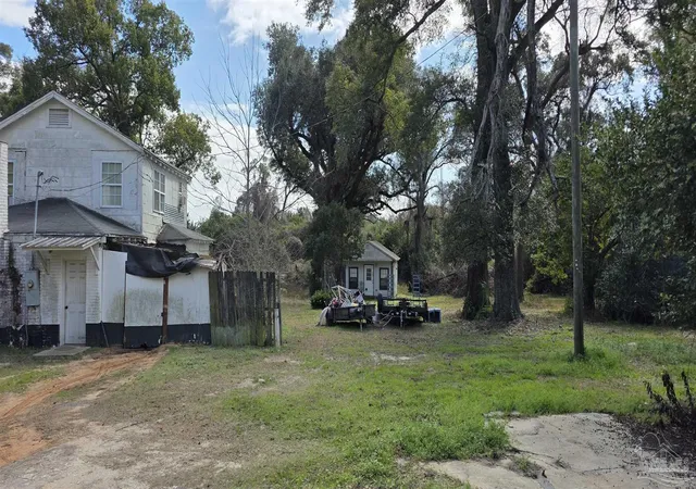 3rd image of 3705 & 3709 W Jackson St, Pensacola, FL 32505 | MLS# 677943